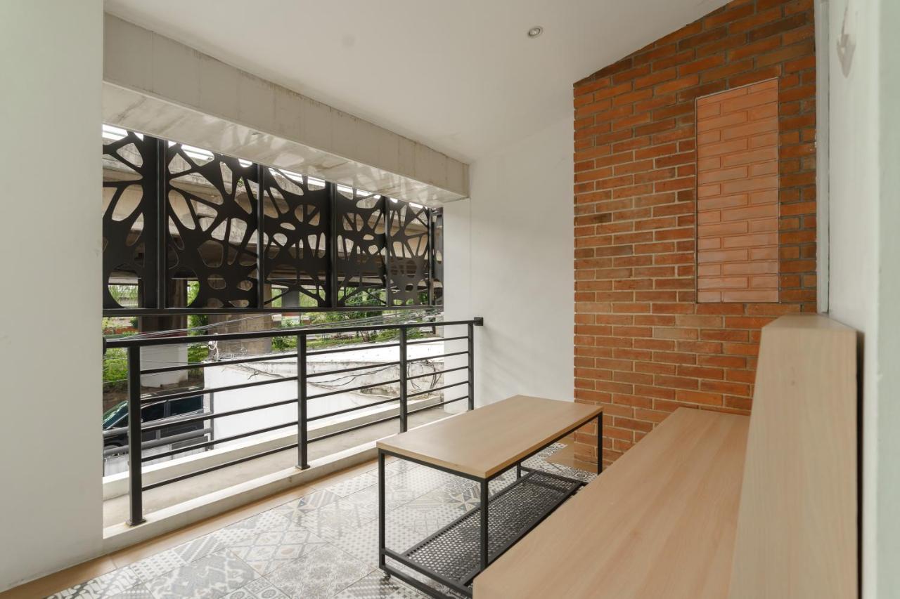 Reddoorz Near Seasons Mall 3 Jakarta