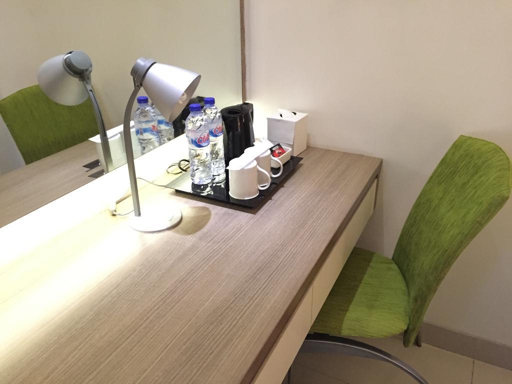 Hotel Whiz Prime Kelapa Gading 3*