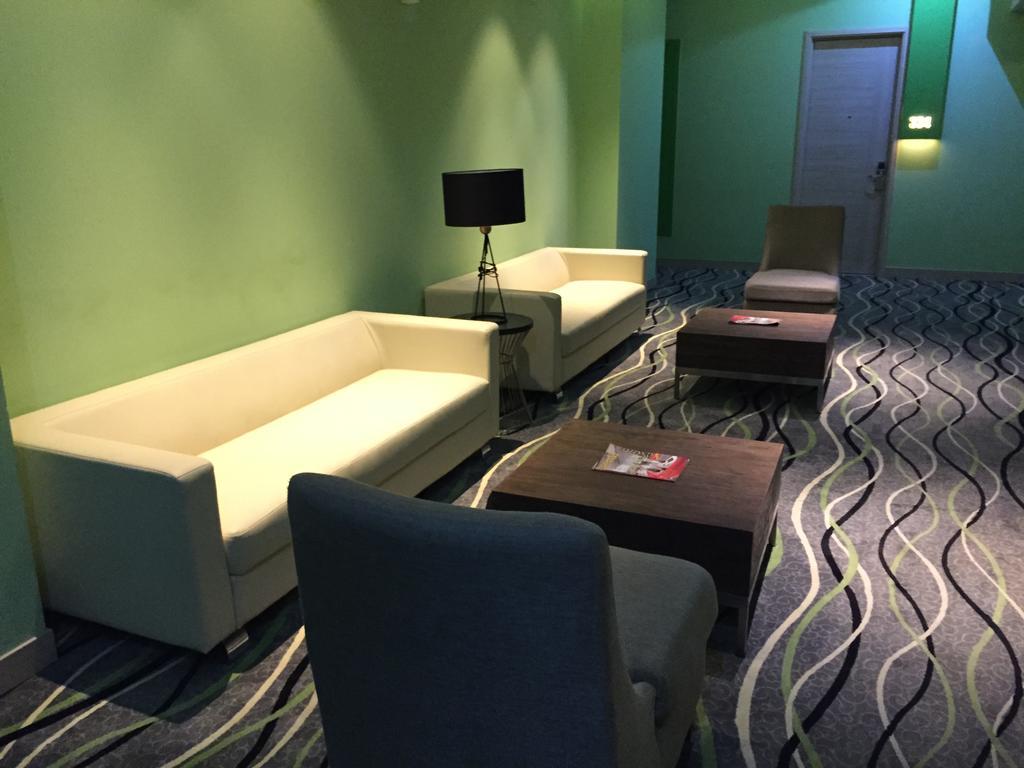 Hotel Whiz Prime Kelapa Gading