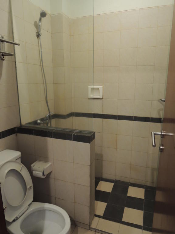 Hotel N *