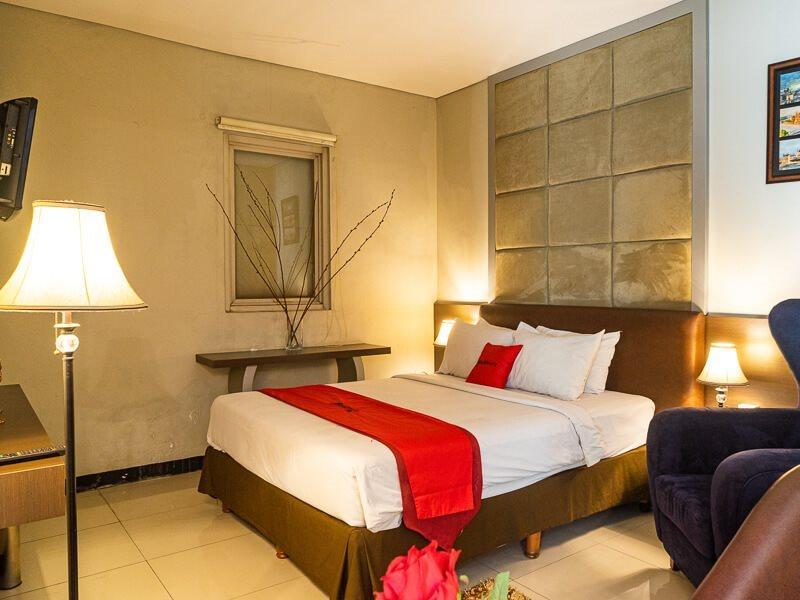 Reddoorz Near Blok M Square Jakarta