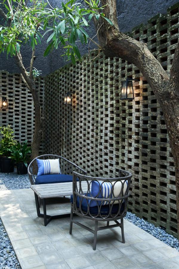 Lamandau House Hotel