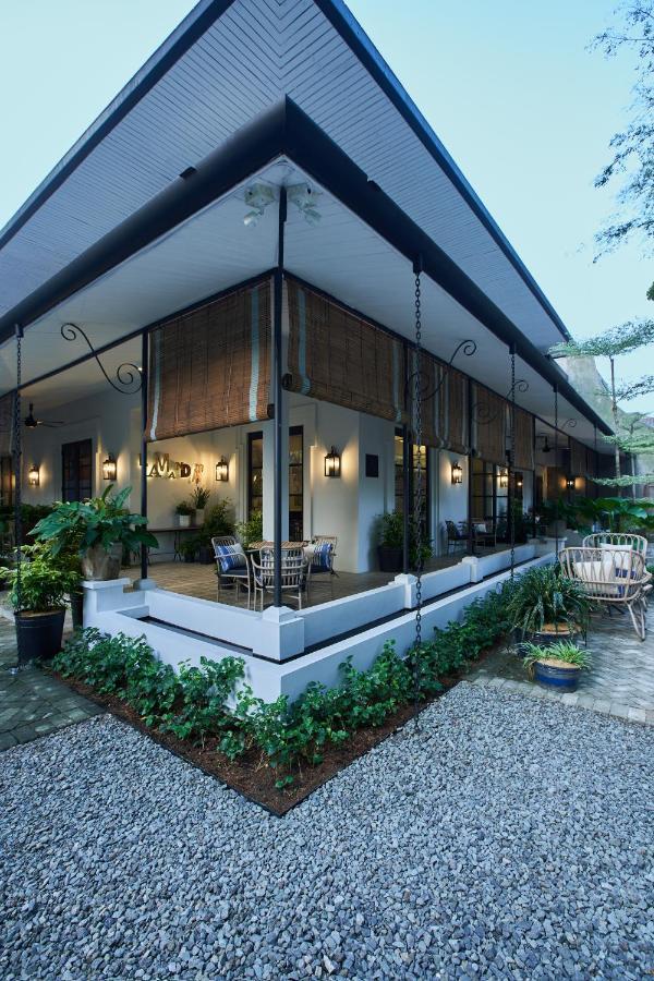 Lamandau House