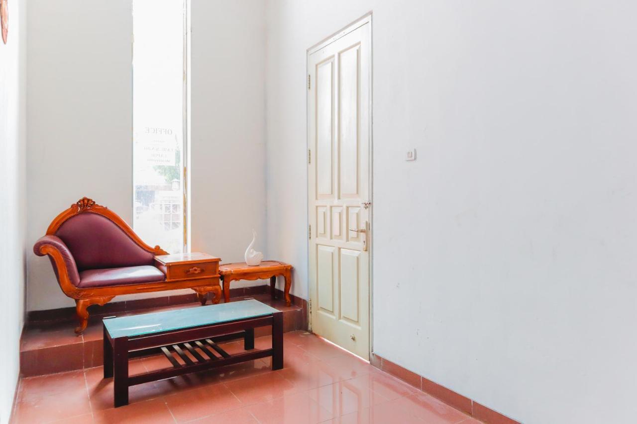 Oyo 2547 Assirot Hotel