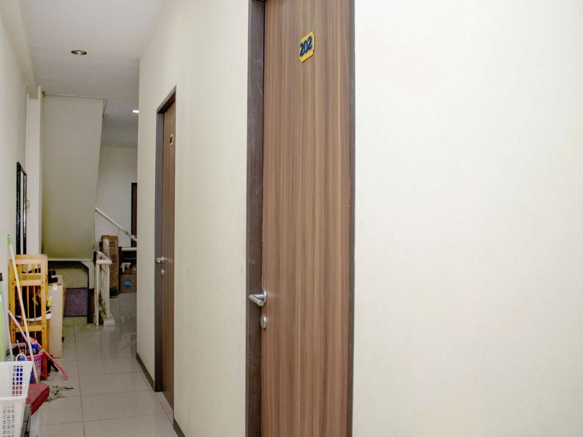 Guest house Atap Merah Residence *