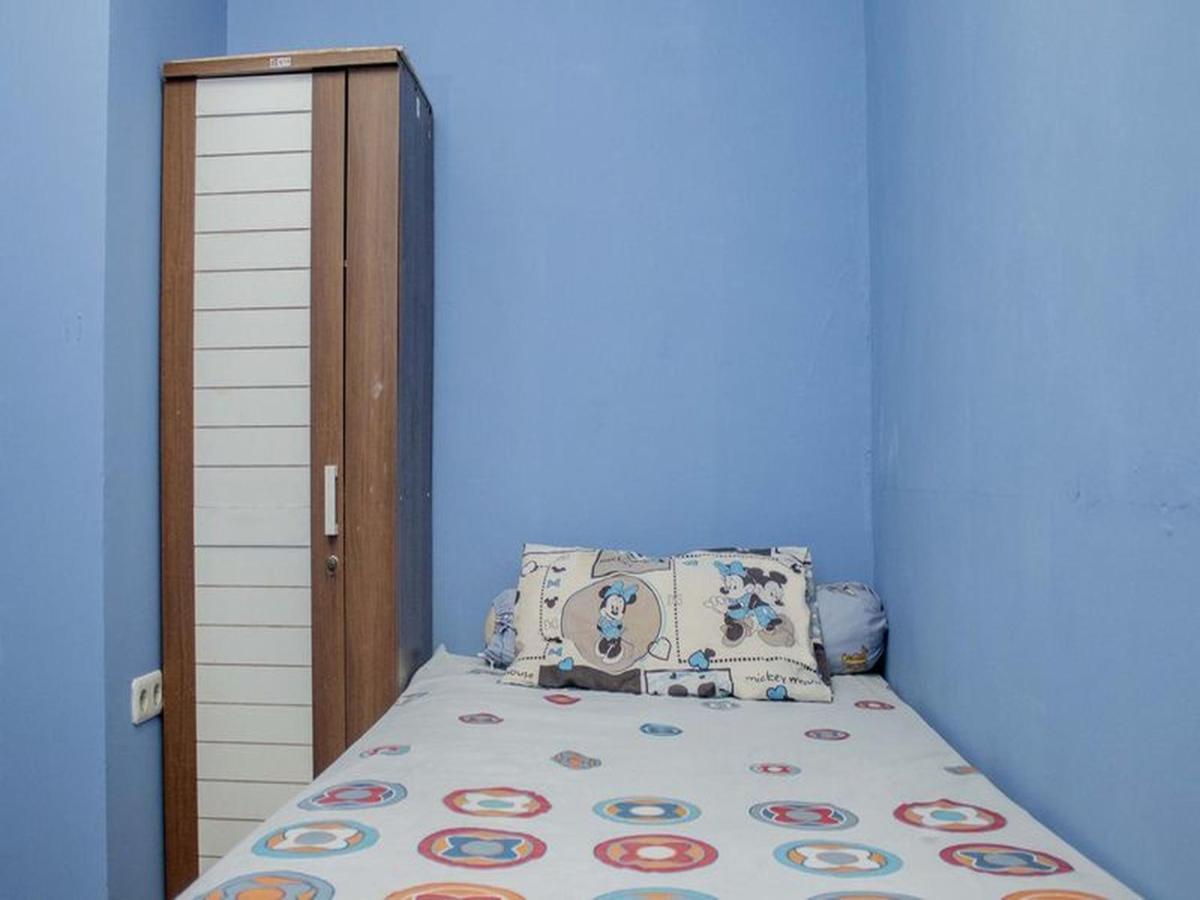 Atap Merah Residence Guest house *