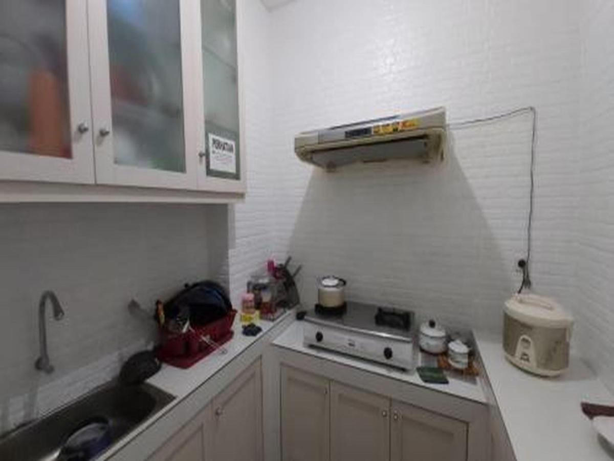 Atap Merah Residence Guest house *
