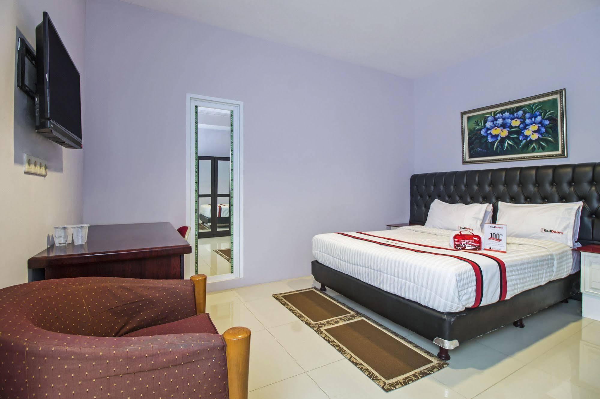 Reddoorz @ Guntur Raya Setiabudi Hotel 3*