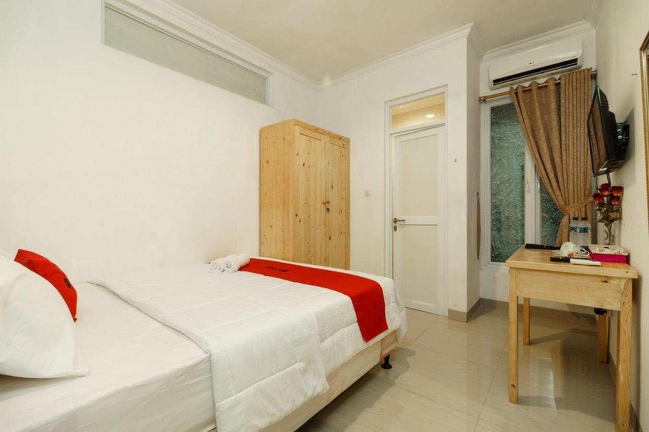 Reddoorz Syariah Near Pancoran 2 Guest house