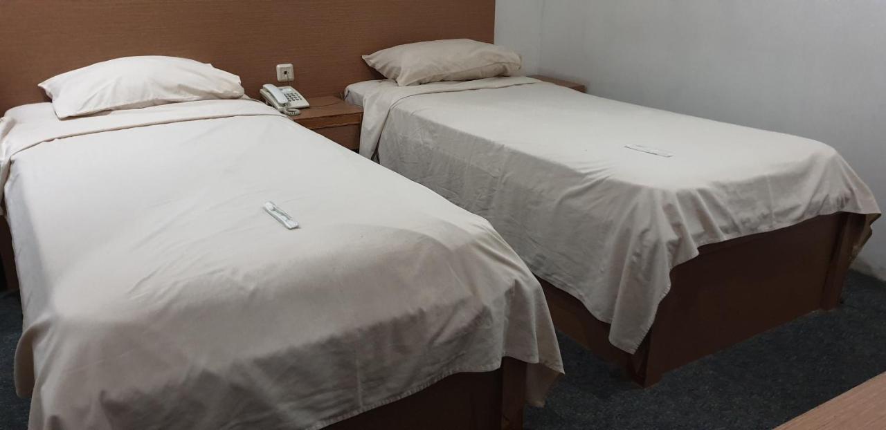 Wir Hotel *