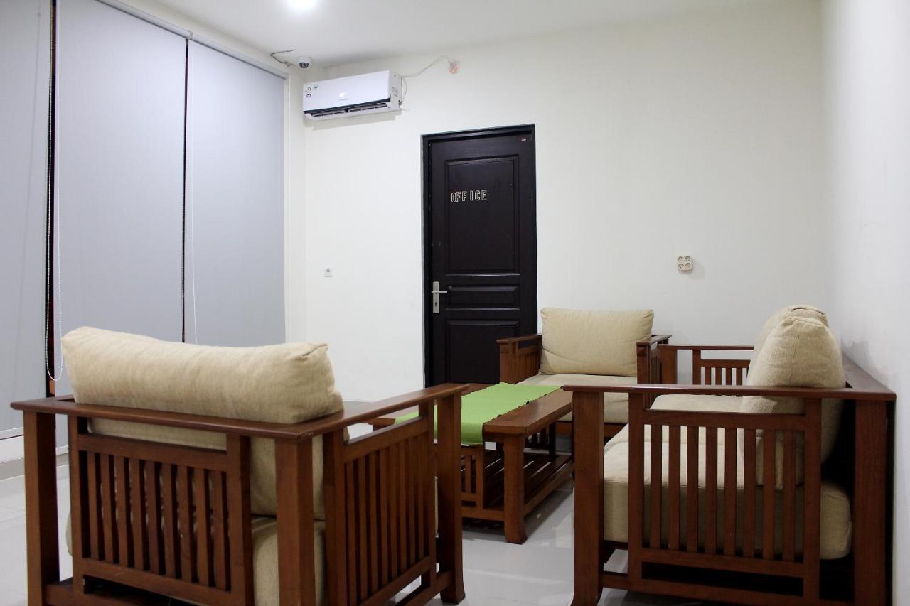 Hotel Capital O 137 Permata Tawakal 3*