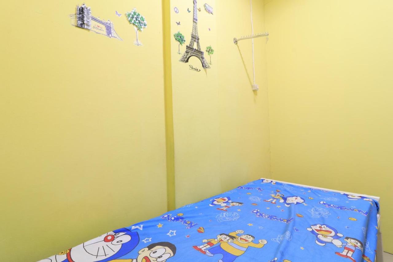Eiffel Batu Tulis 35a1 - Female Only Guest house Jakarta
