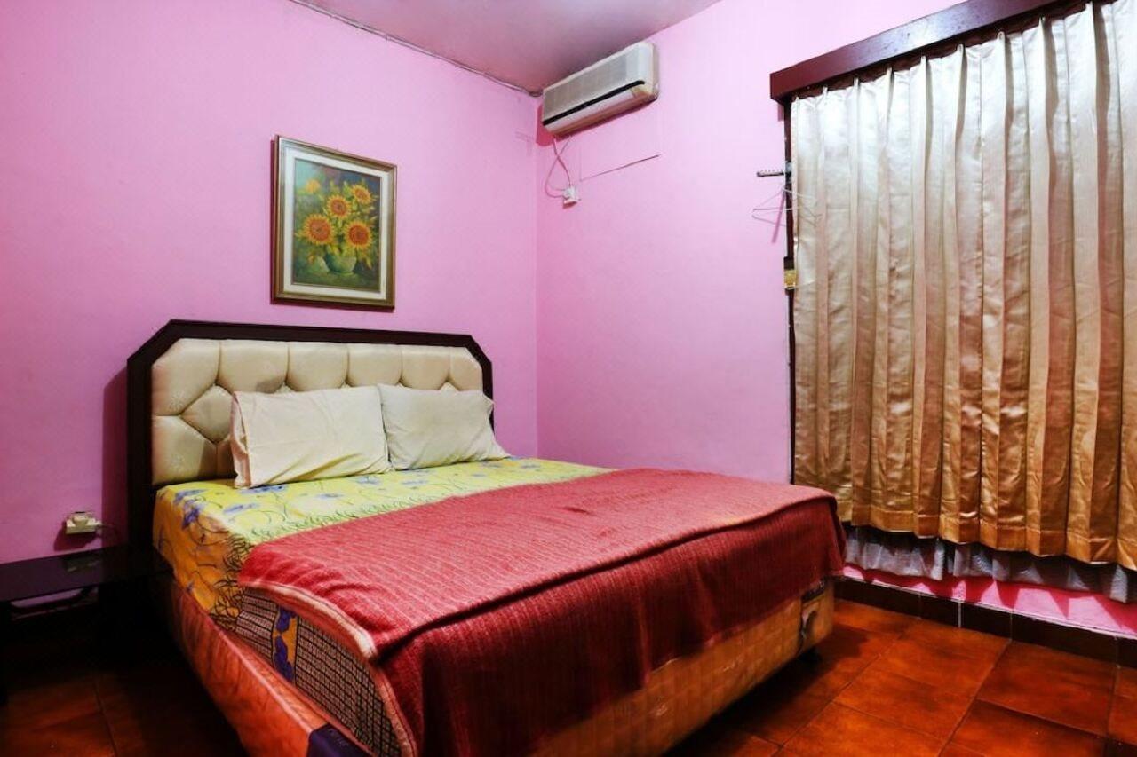 Hotel Oyo 2256 Danysa Jakarta