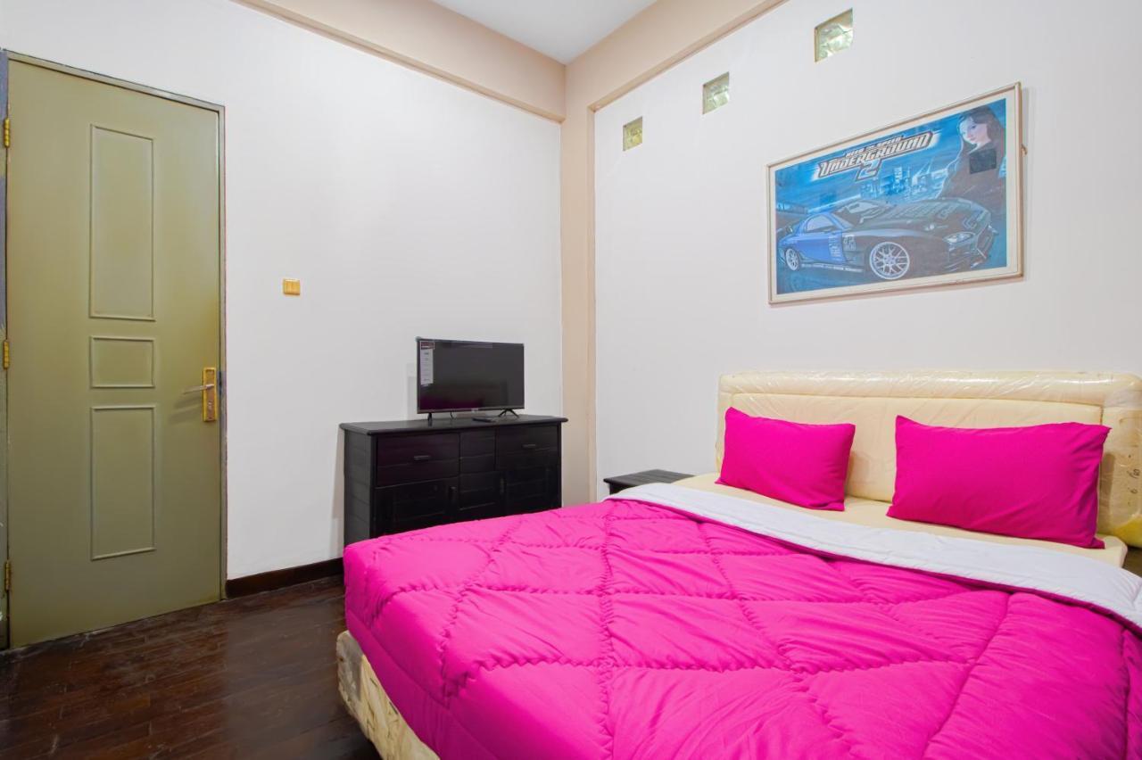 Tobana House Bintaro 3*