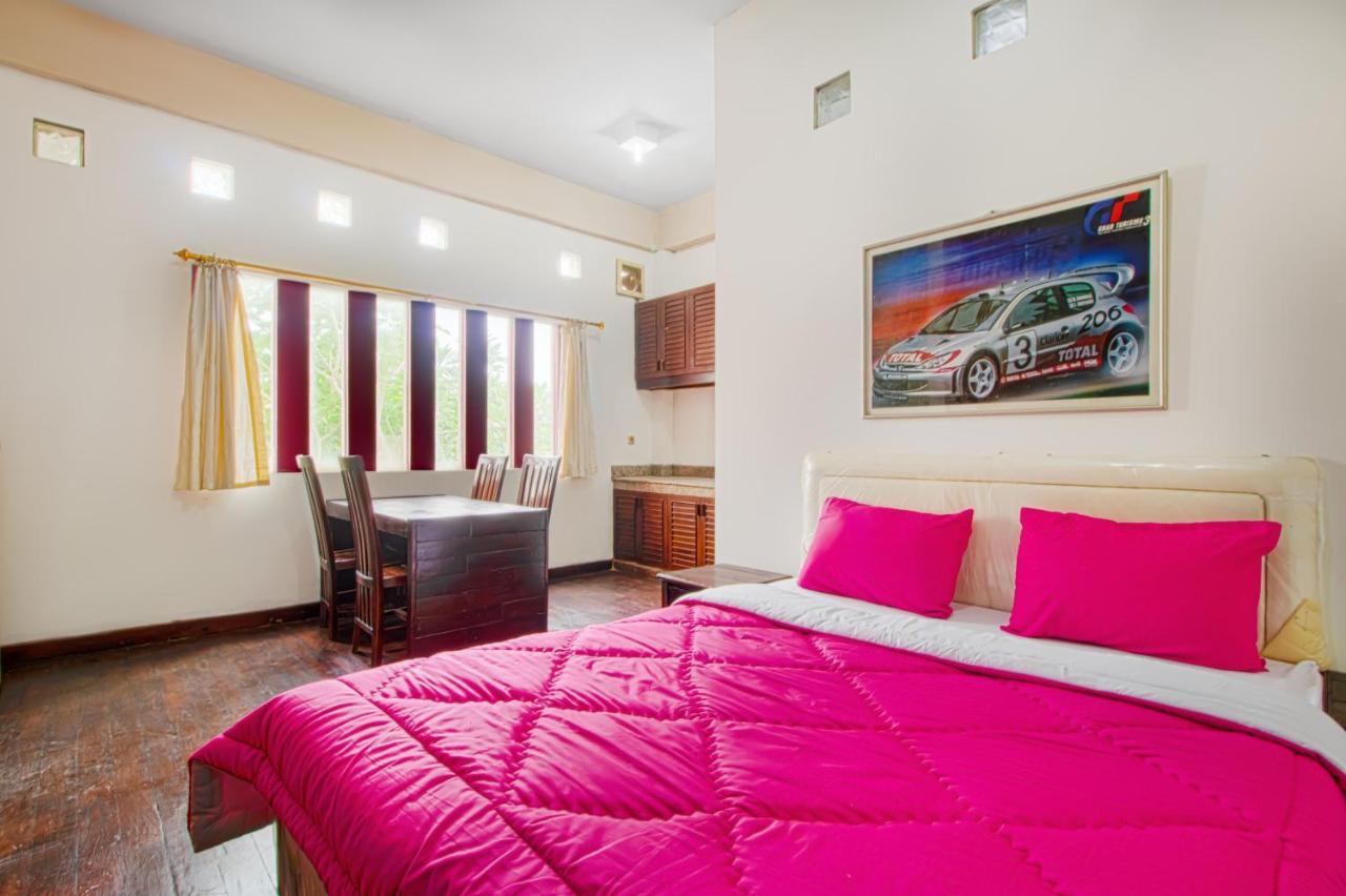 Tobana House Bintaro 3*