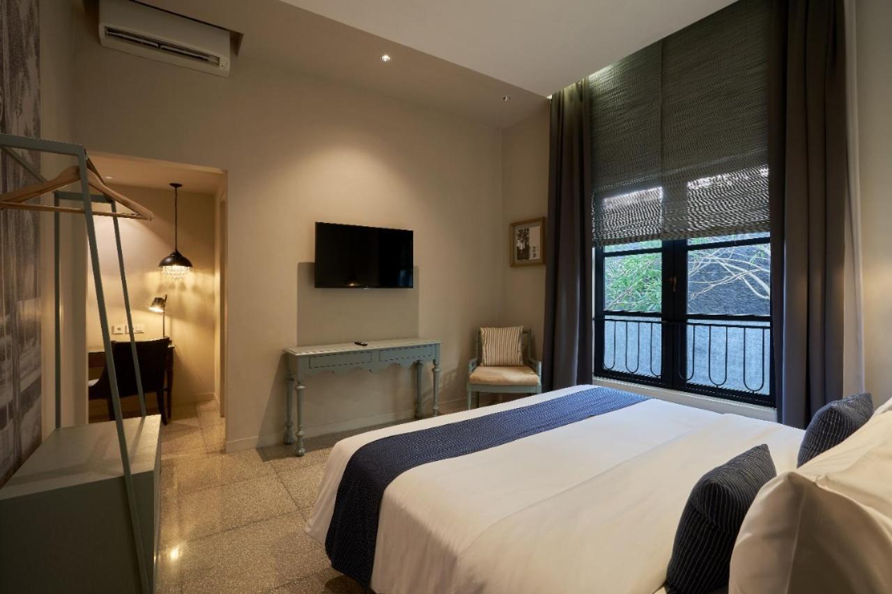 Lamandau House