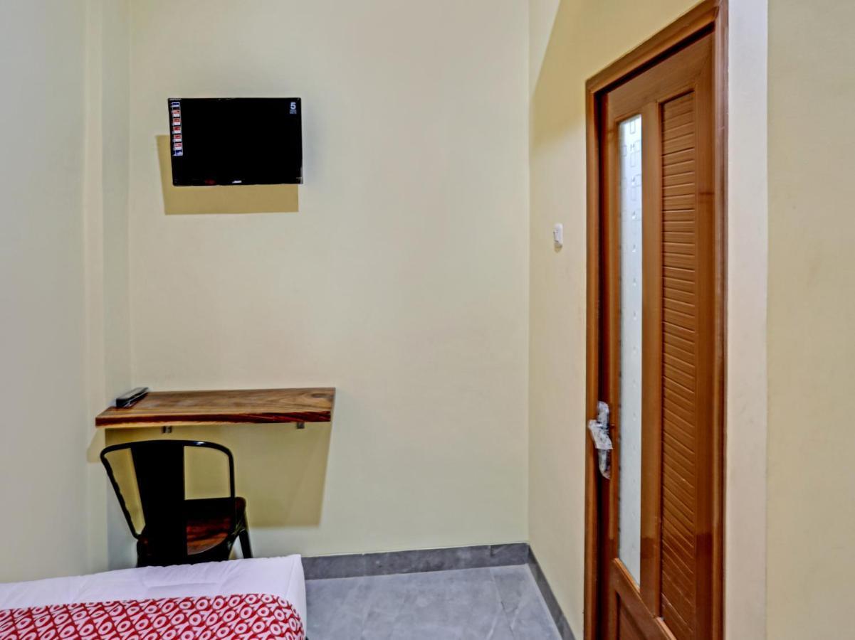 Hotel Oyo 90106 Tanah Abang