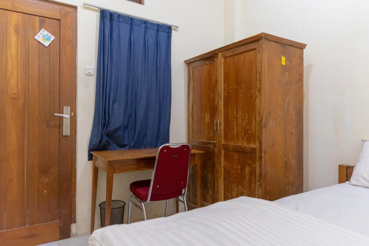 Kebon Kacang Residence RedPartner Hotel Jakarta