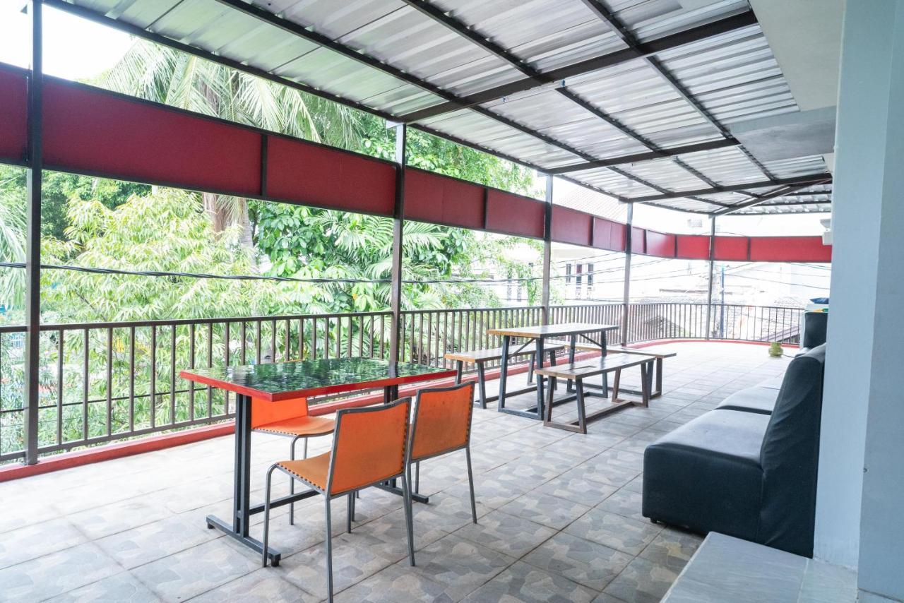 Reddoorz Near Itc Cempaka Mas 2
