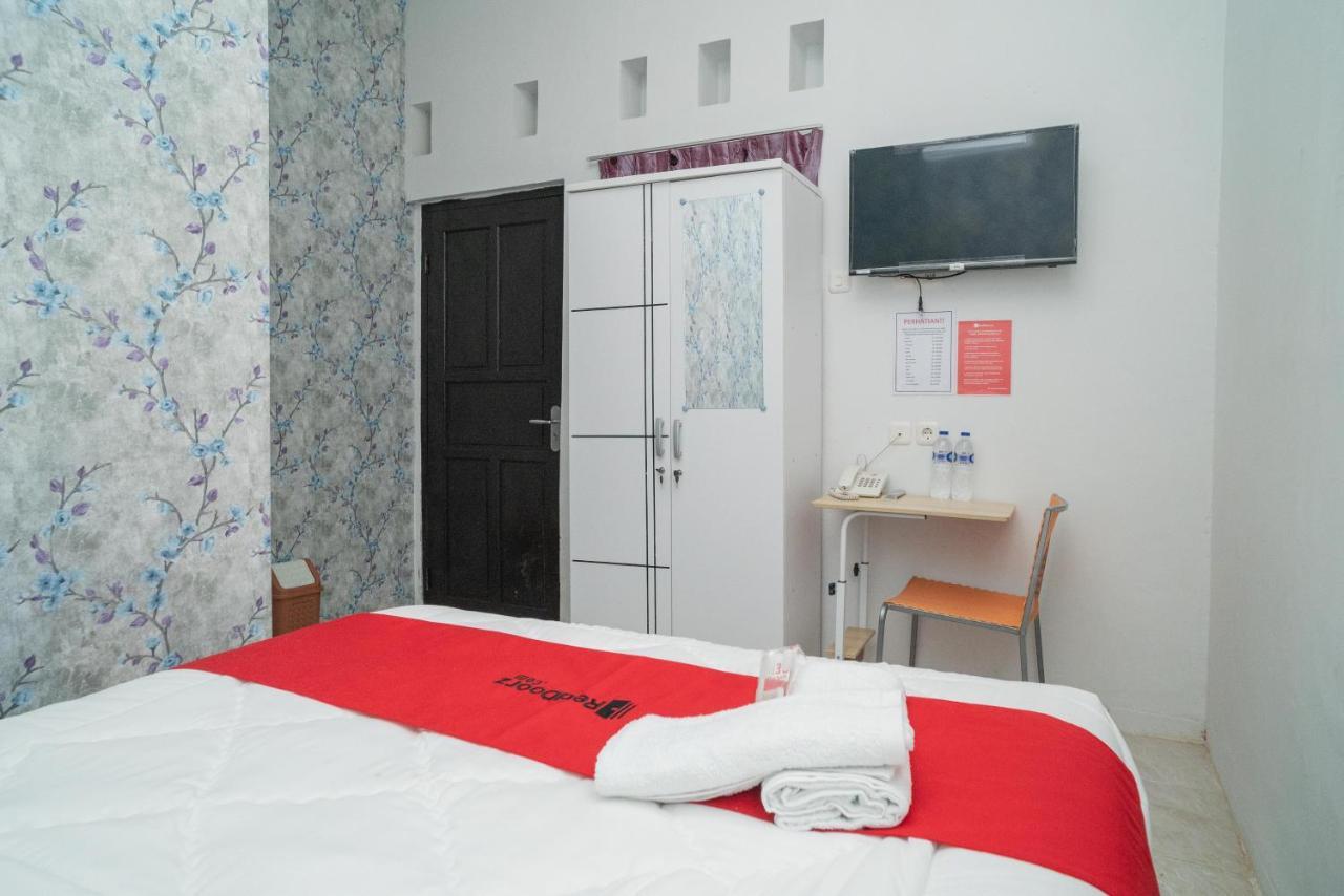 Reddoorz Near Itc Cempaka Mas 2 3* Jakarta
