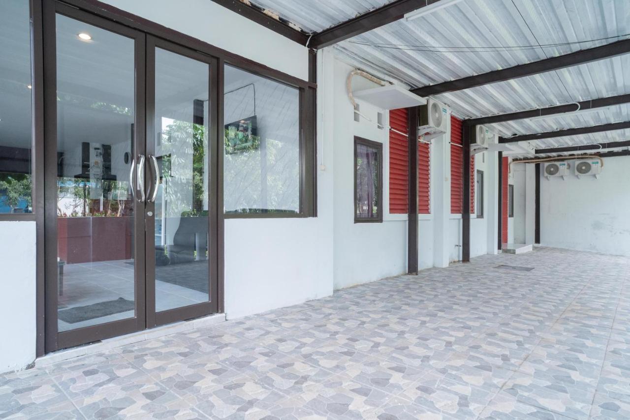 Reddoorz Near Itc Cempaka Mas 2 Hotel