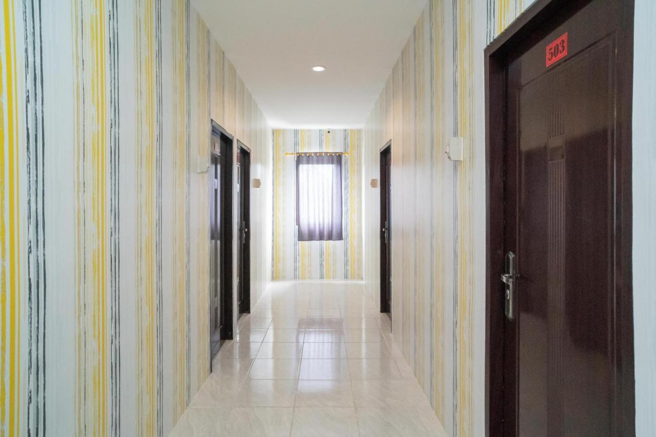 Reddoorz Near Itc Cempaka Mas 2 Hotel