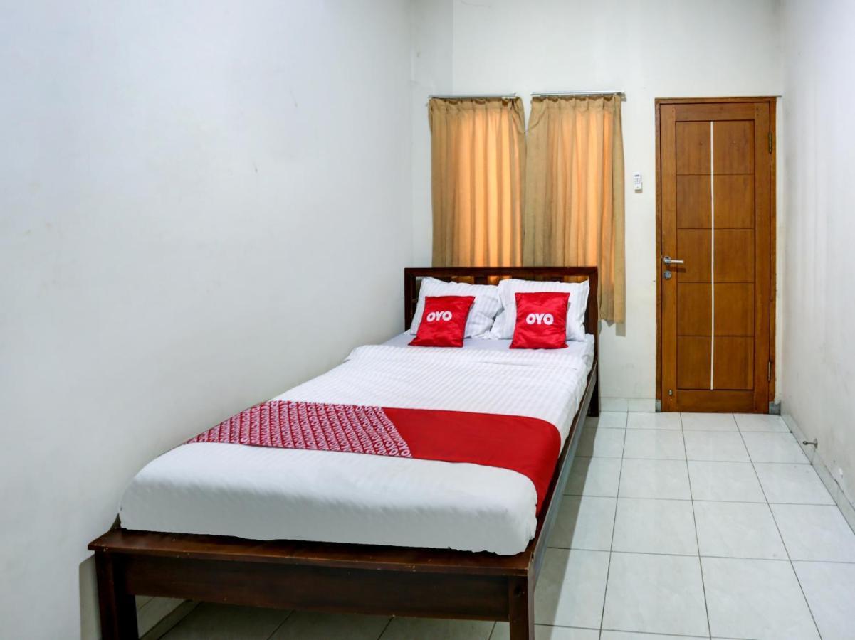 Oyo 90068 Exclusive Barkah Syariah Hotel