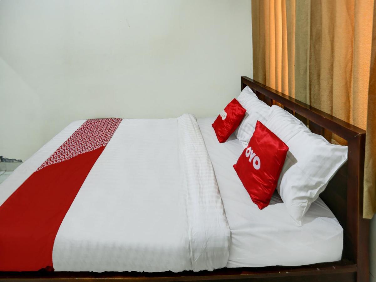Oyo 90068 Exclusive Barkah Syariah Hotel 2*