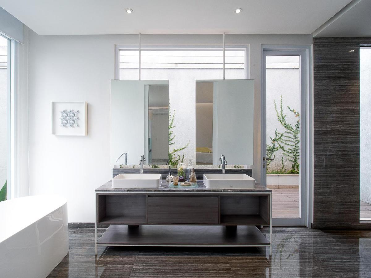 Luxury 4-Bedroom West Jakarta House - Villa 48