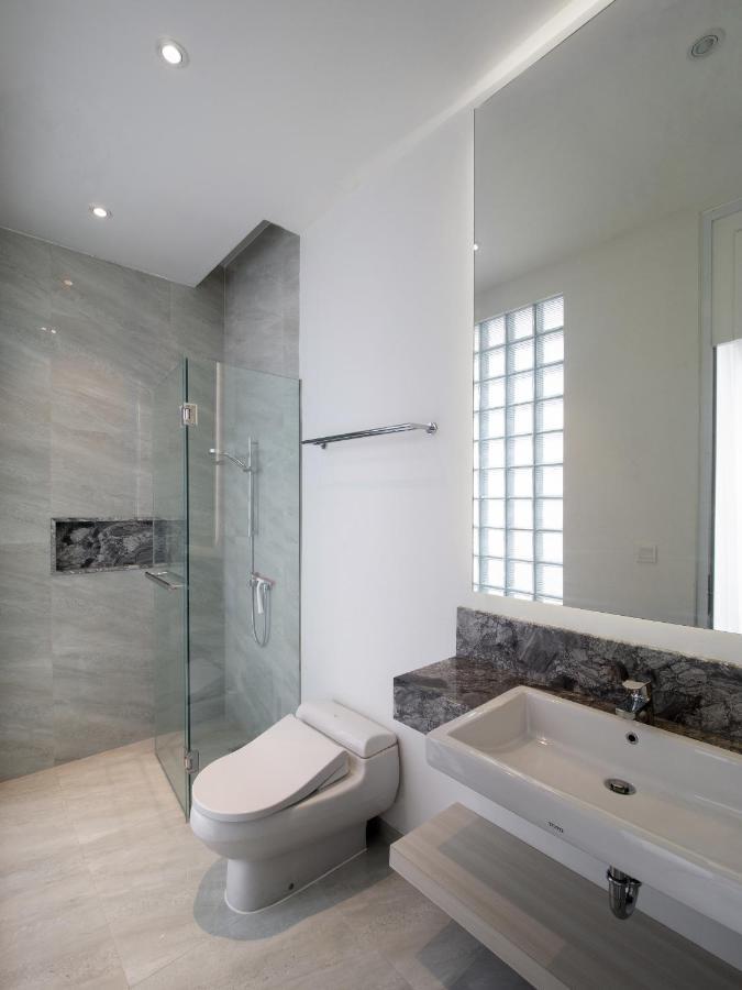 Luxury 4-Bedroom West Jakarta House - Villa 48