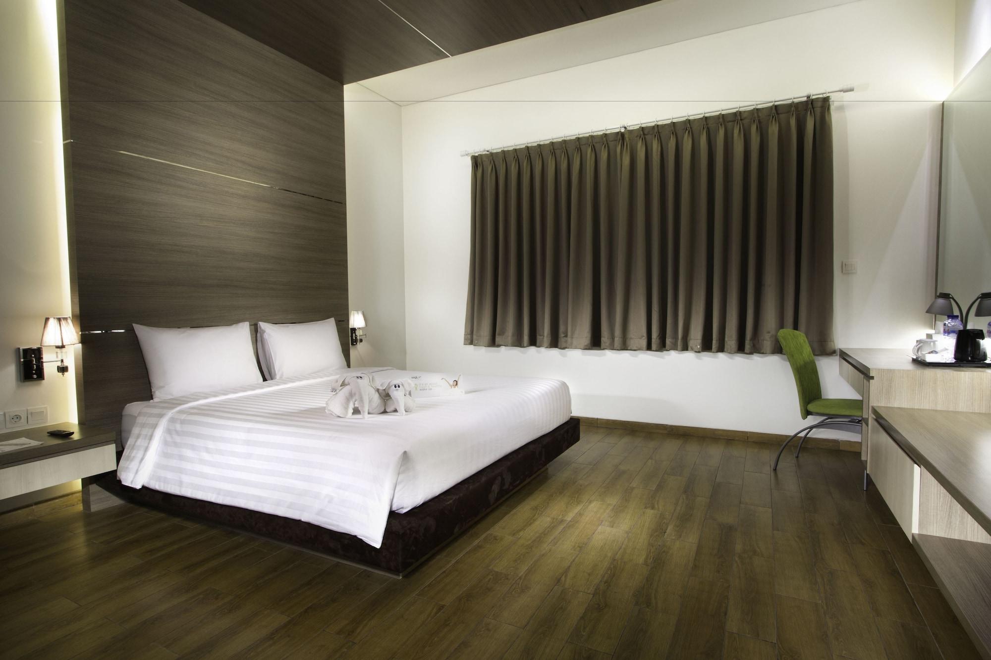 Hotel Whiz Prime Kelapa Gading