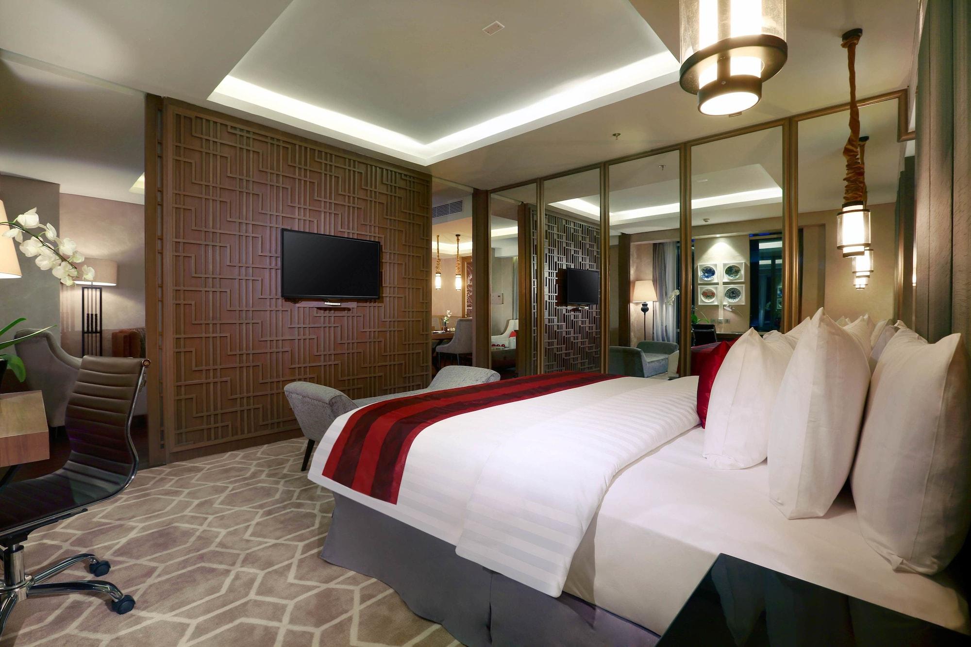 Aston Priority Simatupang And Conference Center Hotel 4*