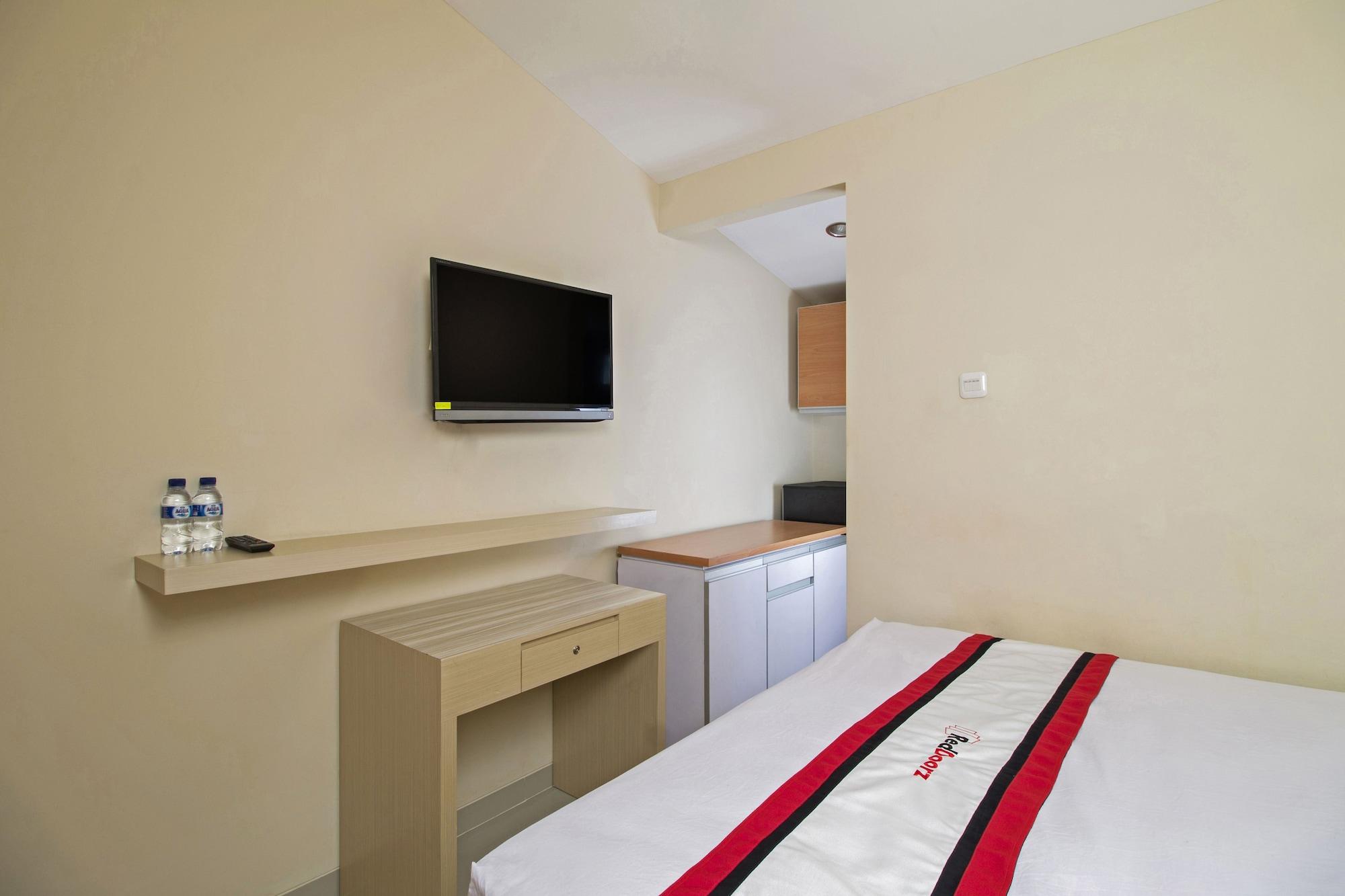 Reddoorz Plus @ Setiabudi Tengah Guest house 2*