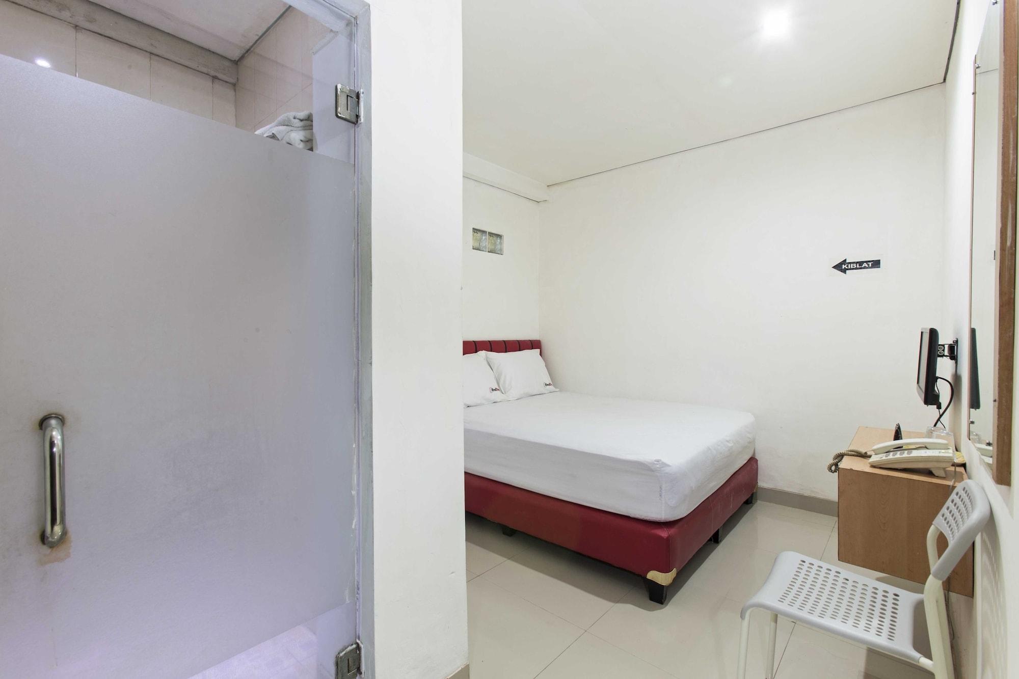 Reddoorz @ Jalan Pemuda Jakarta