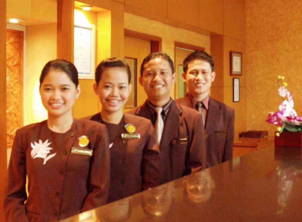 Hotel Mega Anggrek Slipi 3*