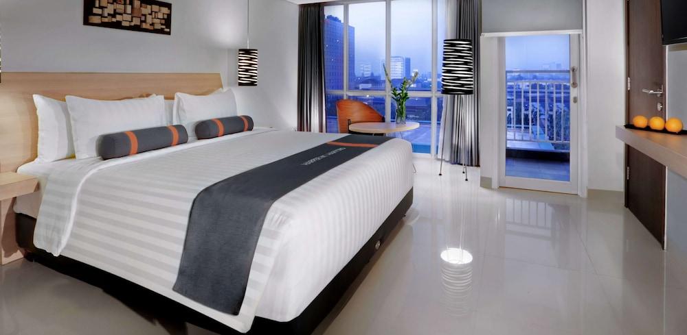 Hotel Harper Mt Haryono By Aston 4*
