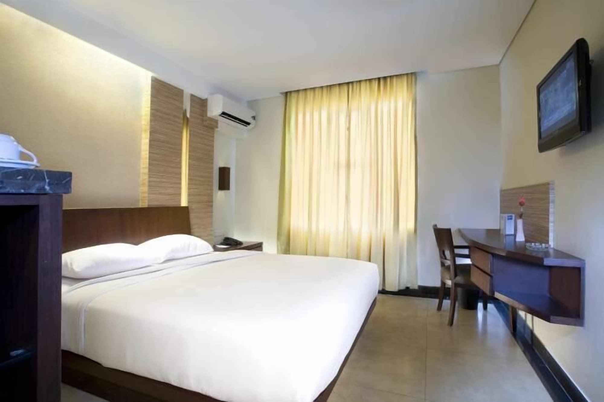 Hotel Losari Roxy