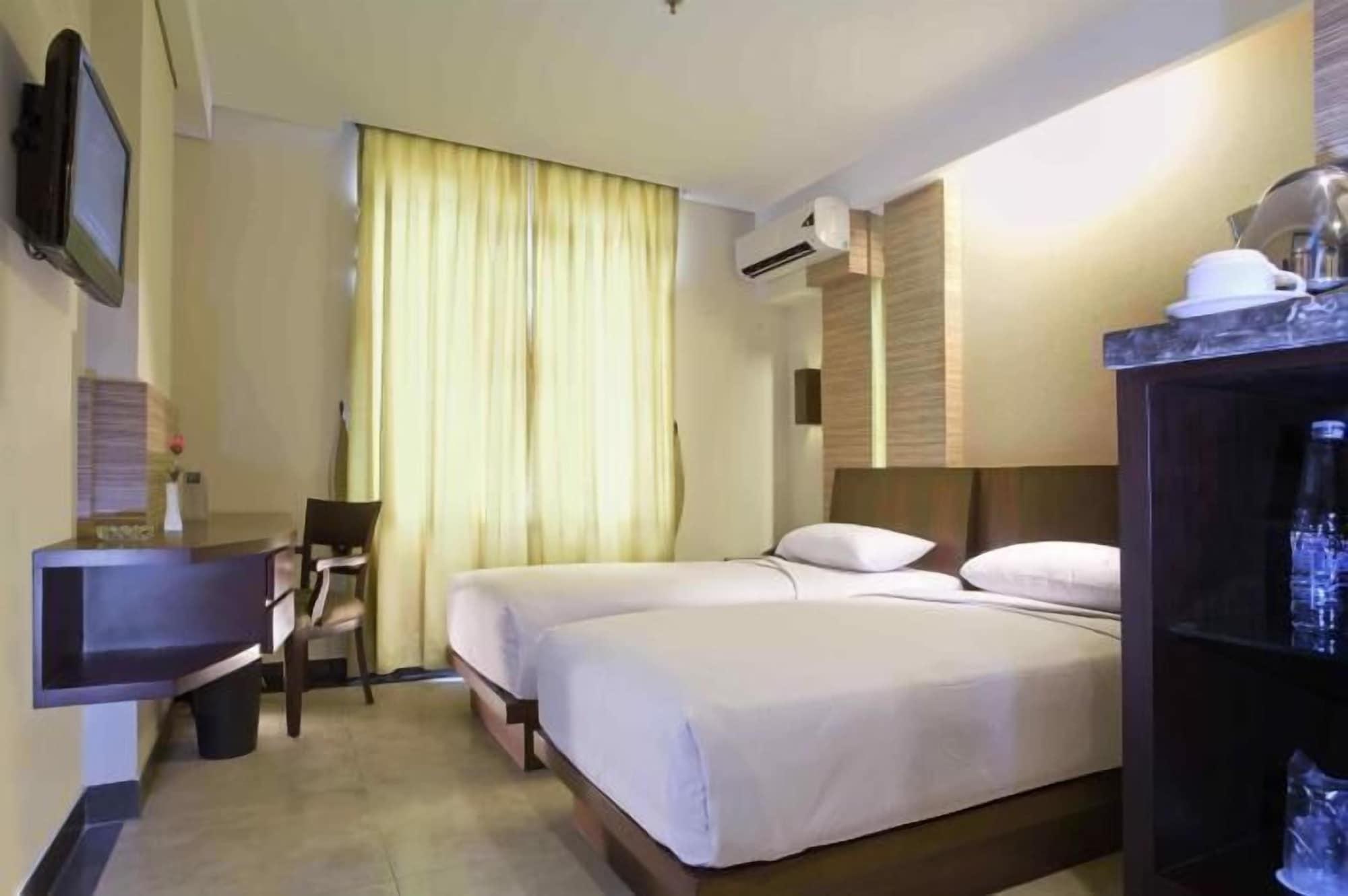Hotel Losari Roxy