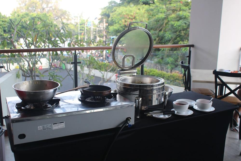 Rivoli Hotel 3*