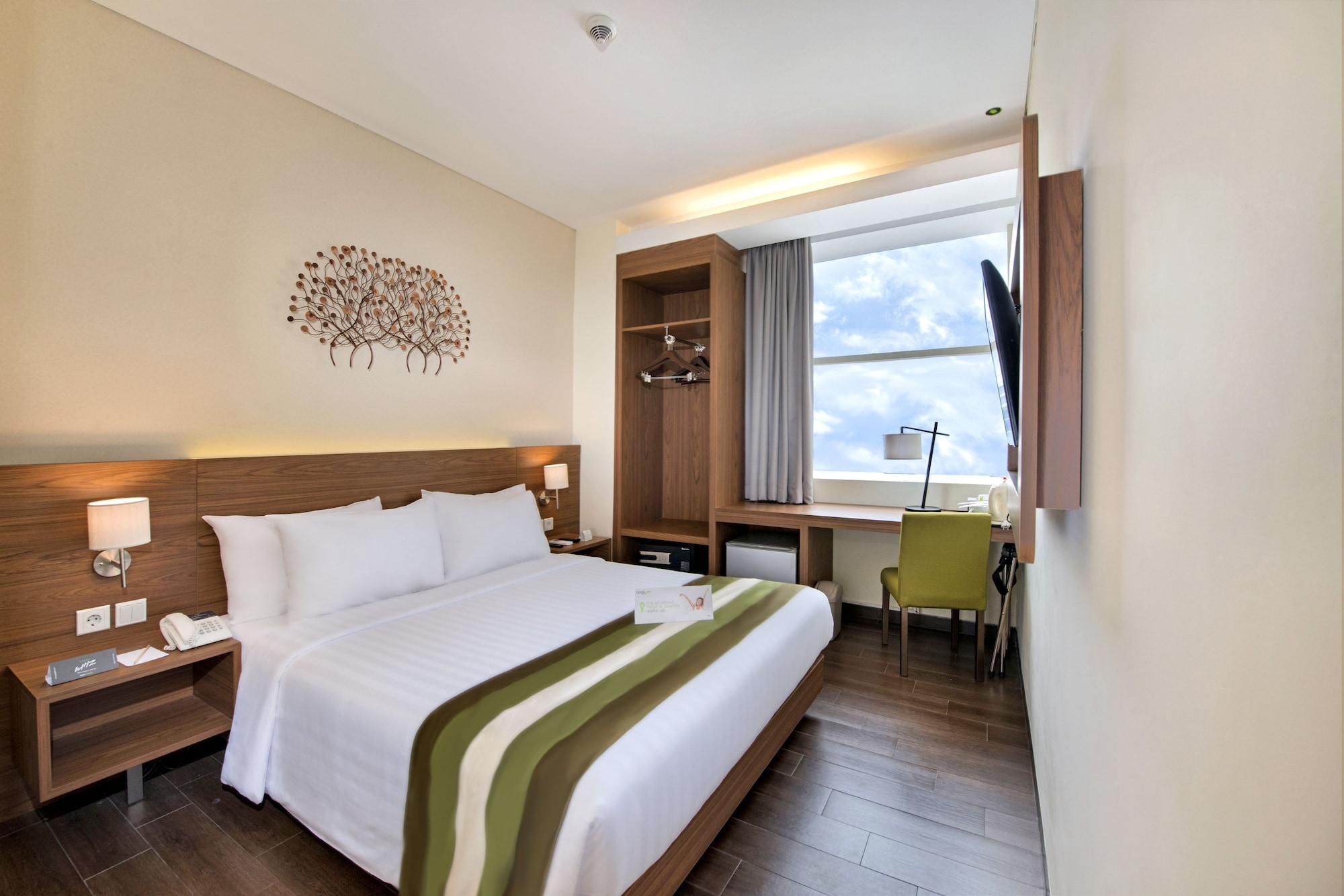 Grand Whiz Poins Simatupang Jakarta 4* Jakarta