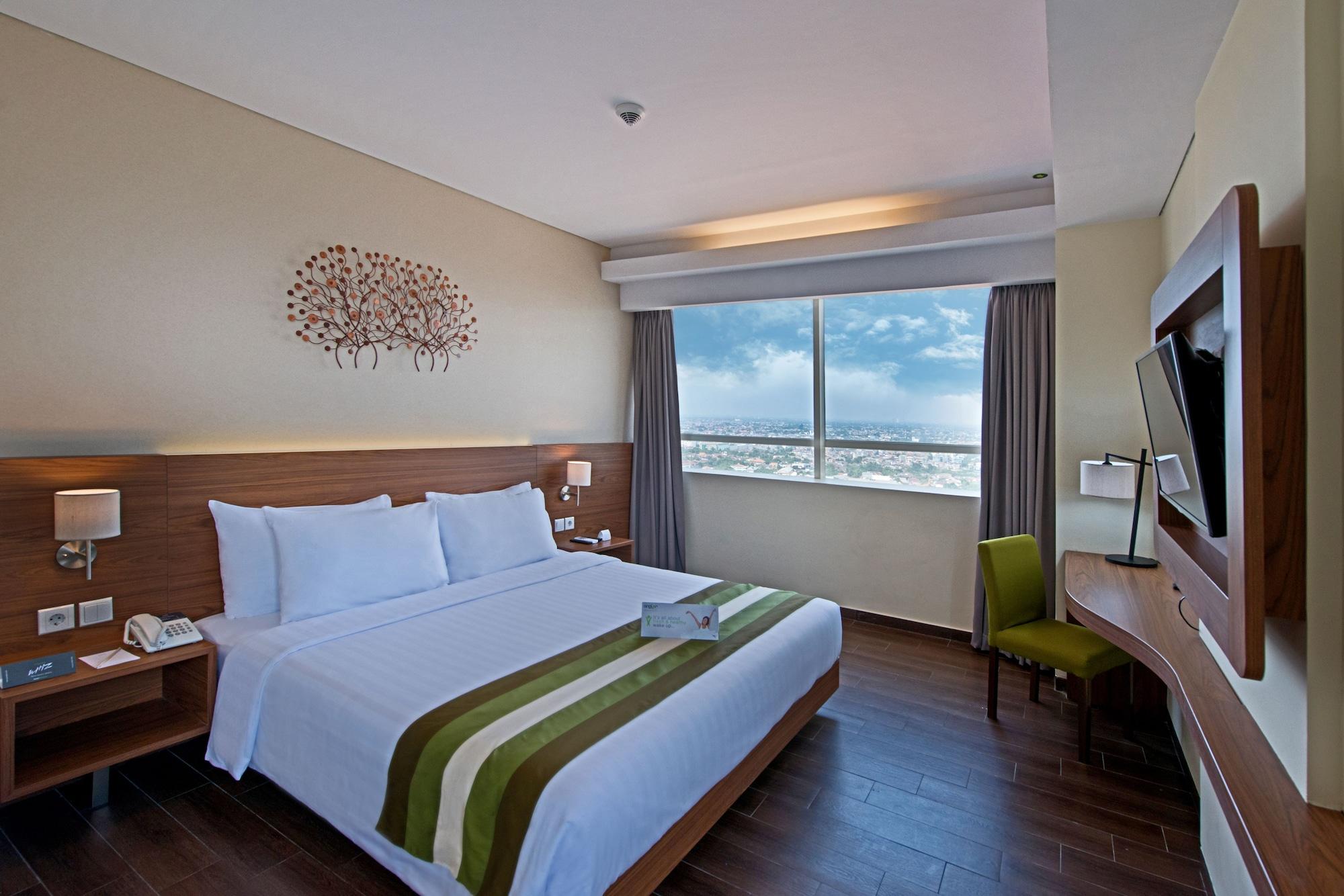 Grand Whiz Poins Simatupang Jakarta 4*