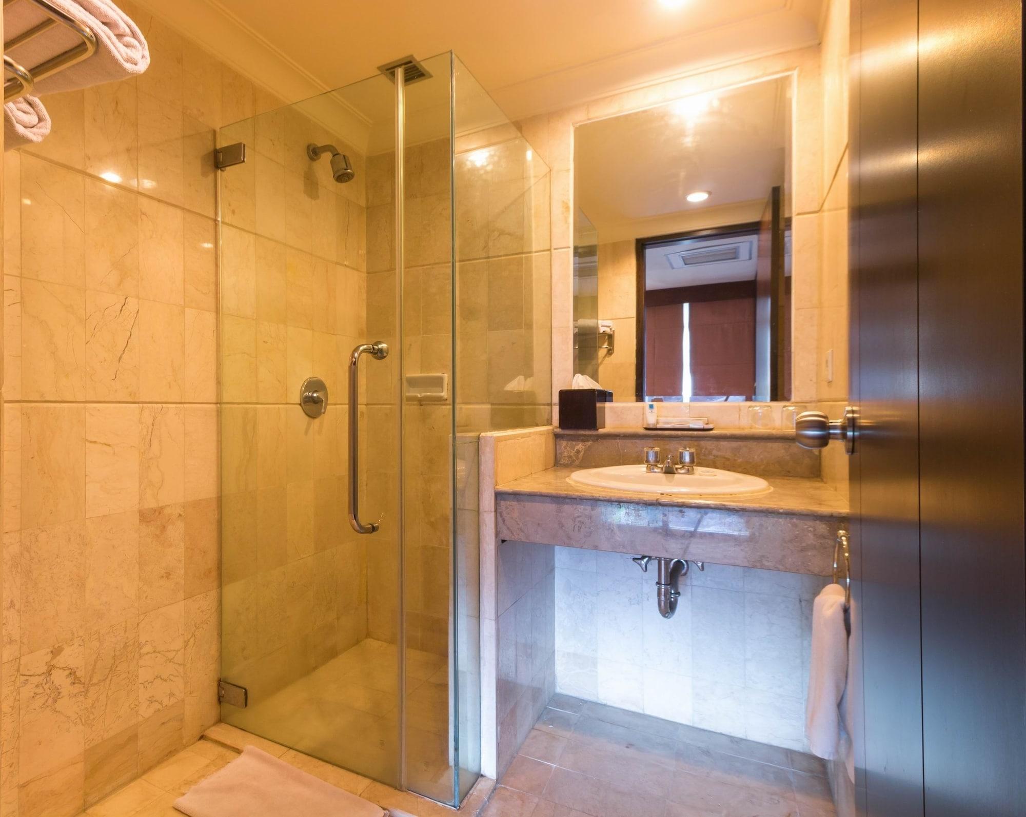 Twin Plaza 4* Jakarta