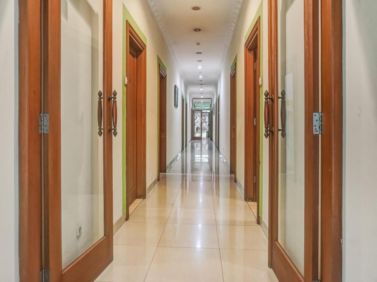 Collection O 91071 Desa Wisata Tmii Hotel