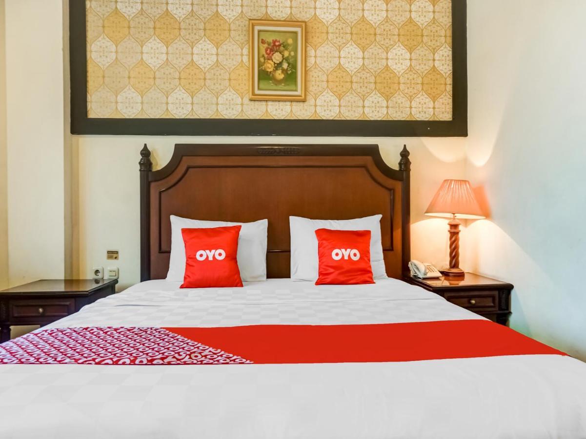 Collection O 91071 Desa Wisata Tmii Hotel