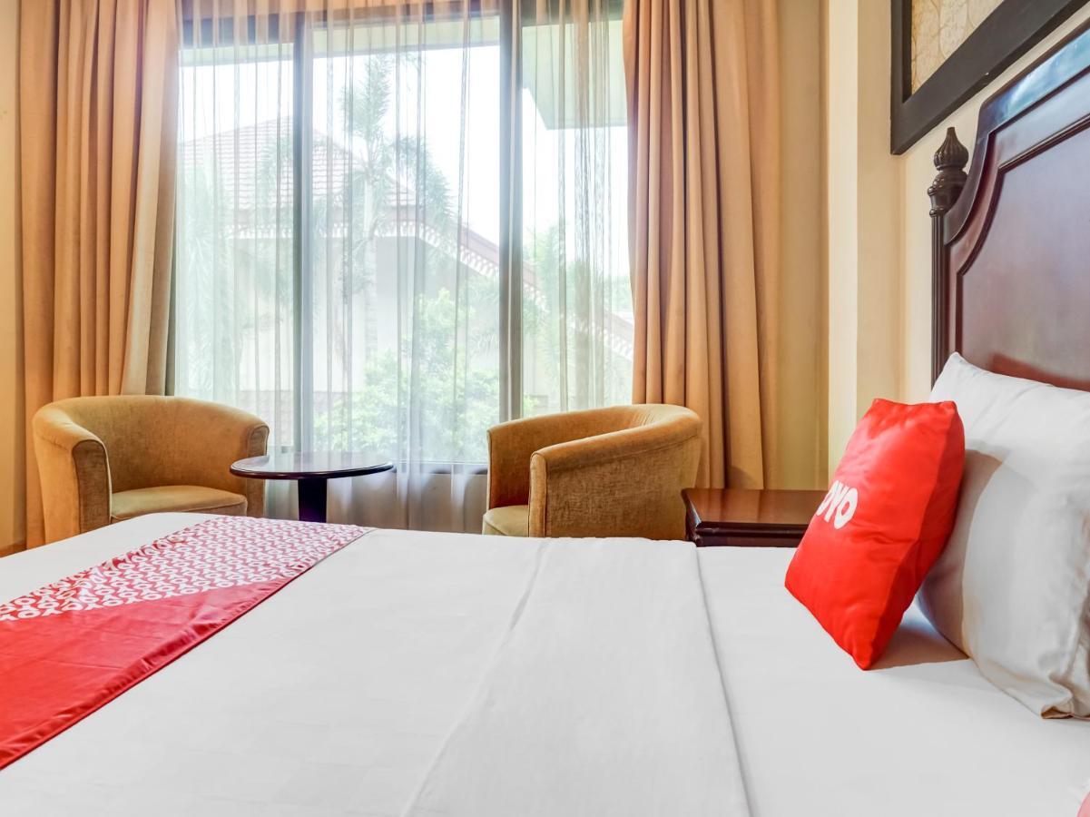 Hotel Collection O 91071 Desa Wisata Tmii