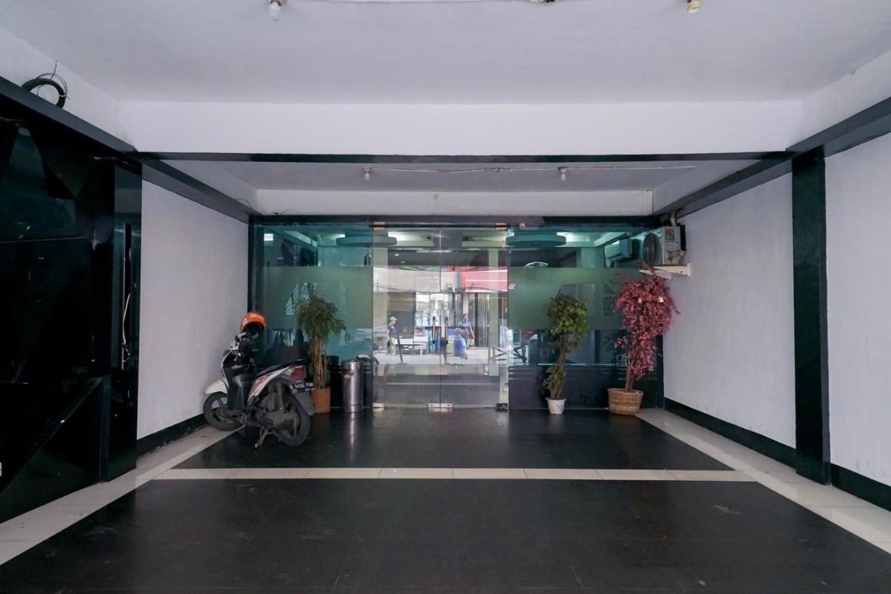Urbanview Bes Mangga Besar By Reddoorz 3*