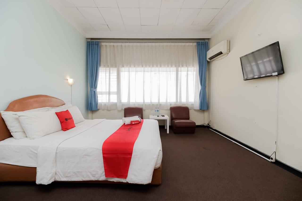 Reddoorz Near Kebayoran Baru Blok S 2* Jakarta