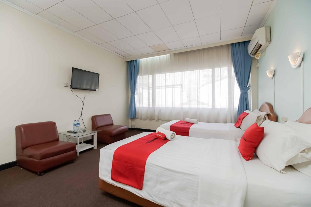 Reddoorz Near Kebayoran Baru Blok S Hotel
