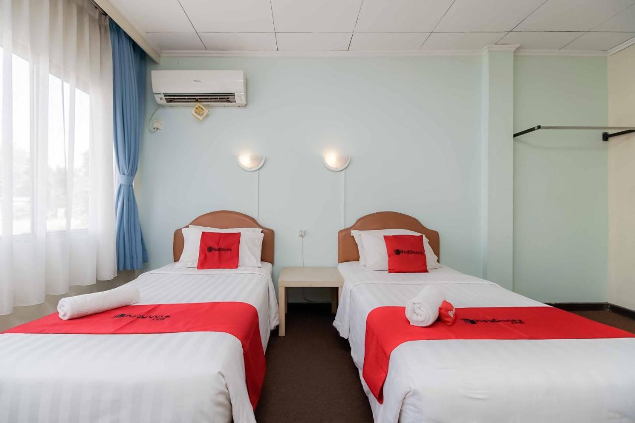 Hotel Reddoorz Near Kebayoran Baru Blok S Jakarta