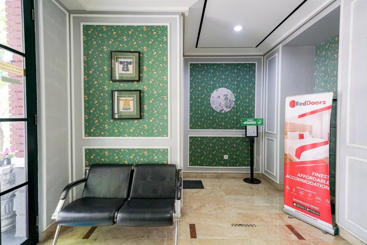 Reddoorz Premium Near Rs Indah 3*